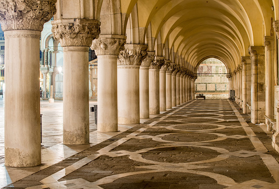 Gothic-Arches-in-Piazza-San-Marco-Venice